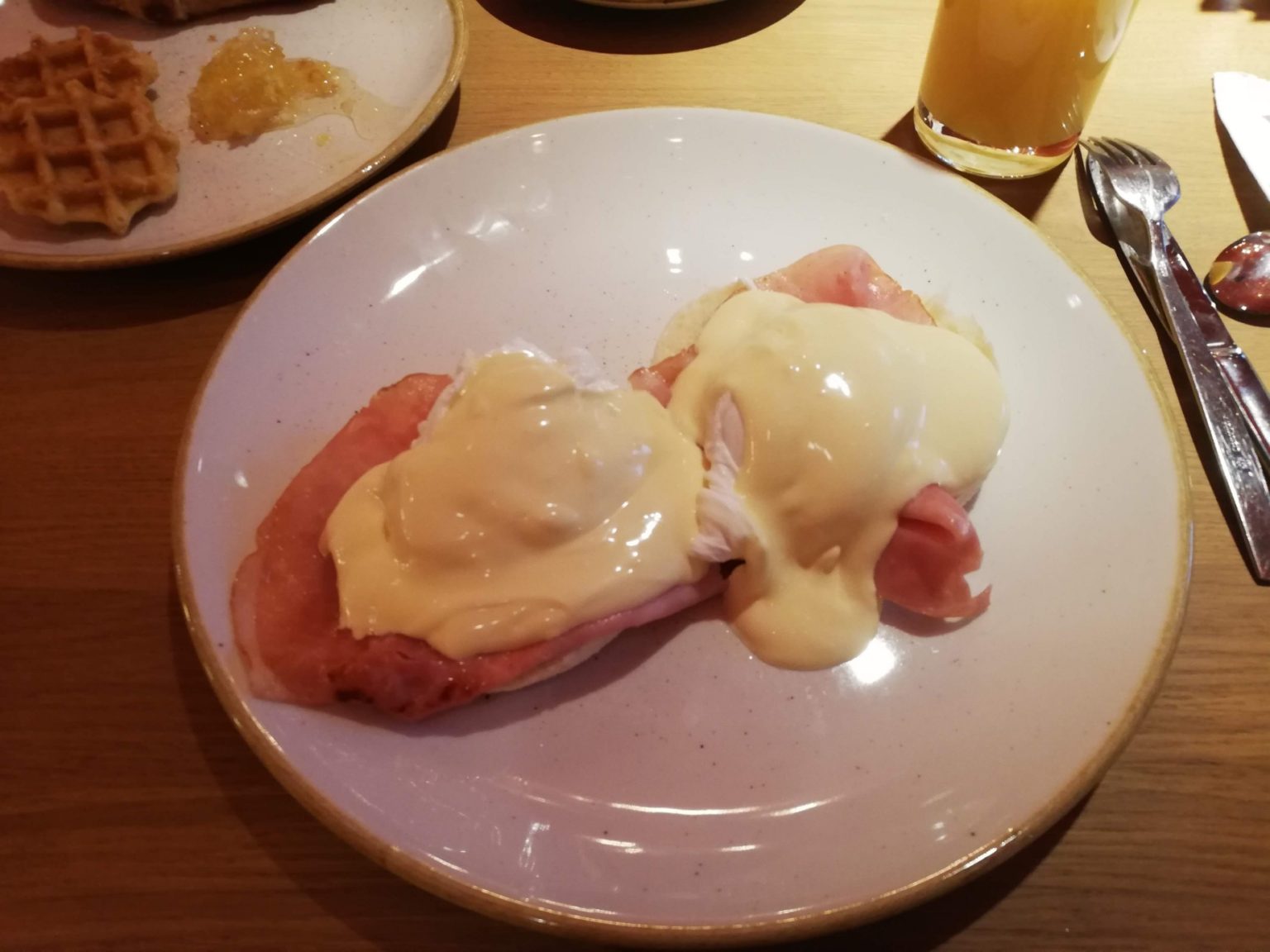amsterdammarriotthotelbreakfasteggsbenedict Verylvke