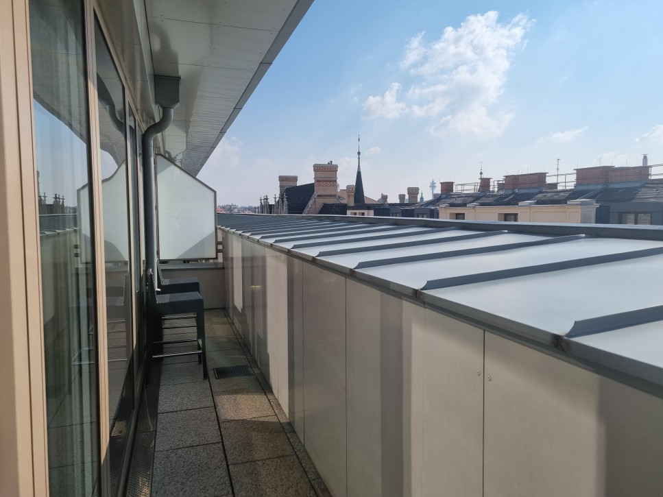 ritz-carlton-vienna-balcony-2 | Verylvke