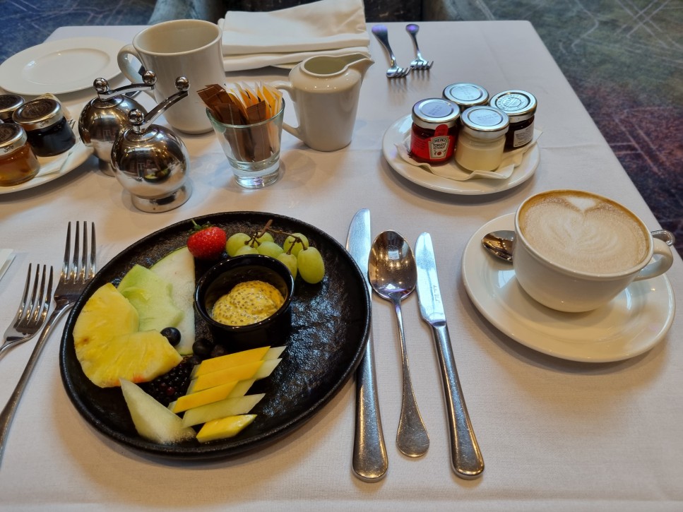 waldorfastoriaedinburghbreakfast1 Verylvke