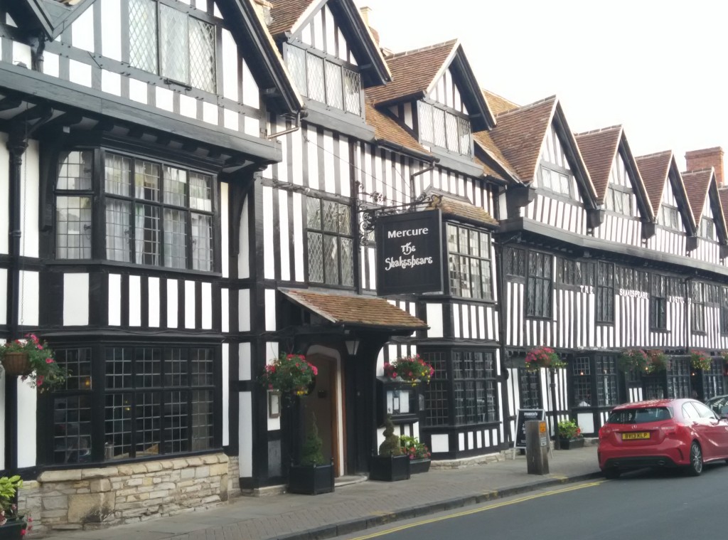 mercure-stratford-upon-avon-front