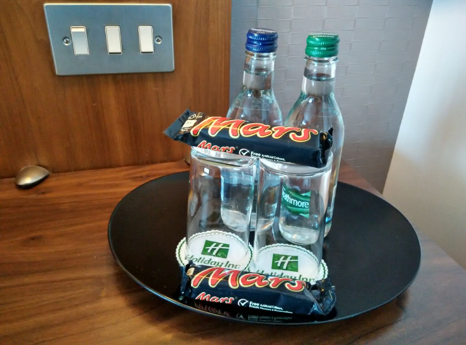 holiday-inn-norwich-city-welcome-gifts