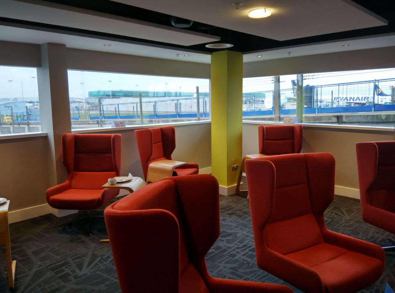 stansted-escape-lounge-lobby-4