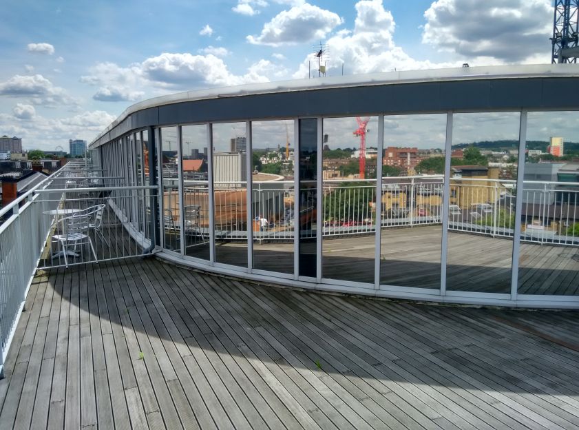 holiday-inn-camden-lock-balcony