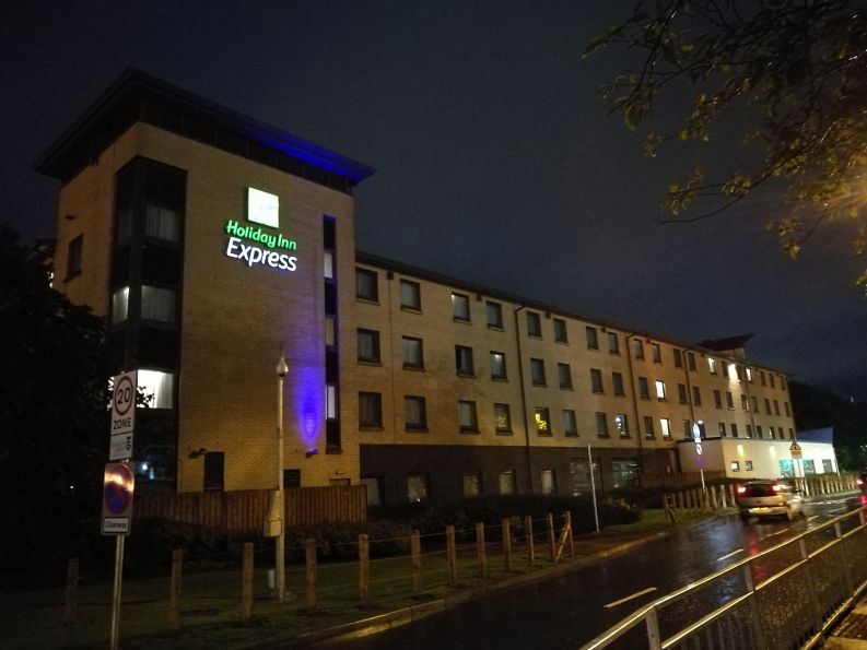 travel inn express glasgow